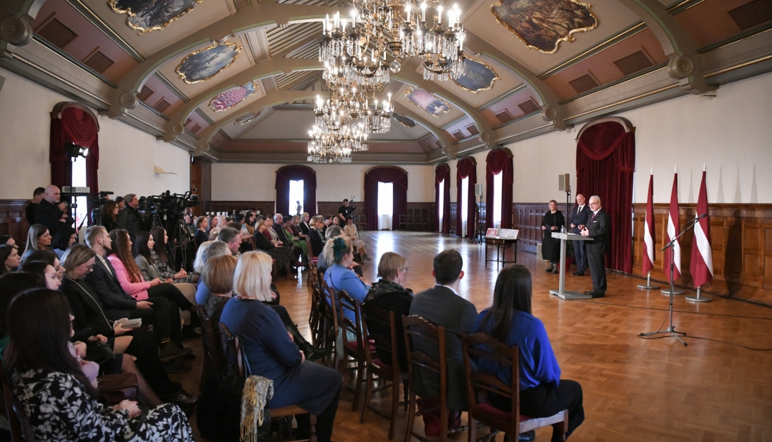 21.03.2023. Valsts prezidents Egils Levits Rīgas pils svētku zālē uzrunā Lielā Talka projekta koordinātorus un atbalstītājus. 