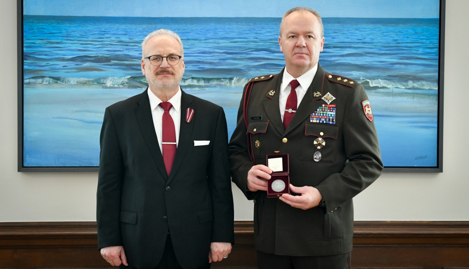 12.11.2022. Par nozīmīgu ieguldījumu Latvijas drošībā un aizsardzībā pulkvedis Tālis Majors saņem Valsts prezidenta medaļu