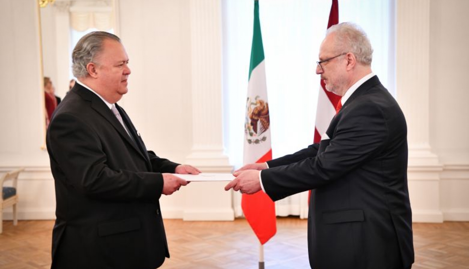 Valsts prezidents akreditē Meksikas Savienoto Valstu ārkārtējo un pilnvaroto vēstnieku Latvijā