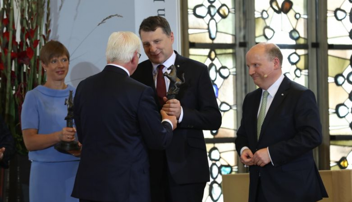 Latvija saņem starptautisko Vestfālenes miera balvu
