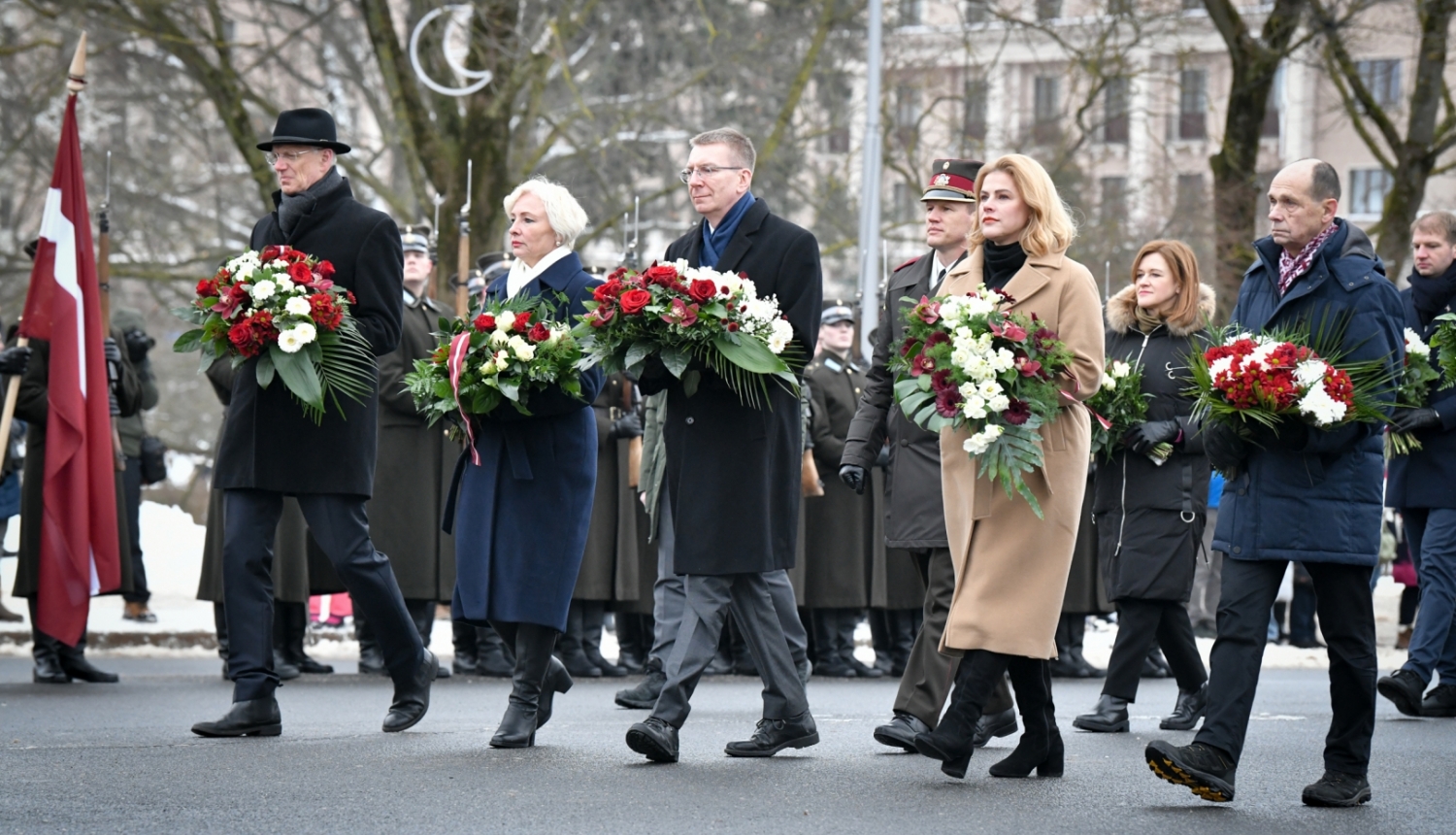 20.01.2024. Ziedu nolikšanas ceremonija pie Brīvības pieminekļa un piemiņas vietās Bastejkalnā, godinot 1991. gada barikāžu aizstāvjus