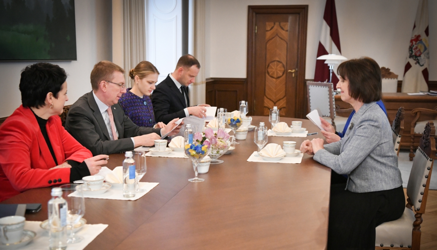 28.02.2024. Valsts prezidenta Edgara Rinkēviča tikšanās ar vides aizsardzības un reģionālās attīstības ministri Ingu Bērziņu 