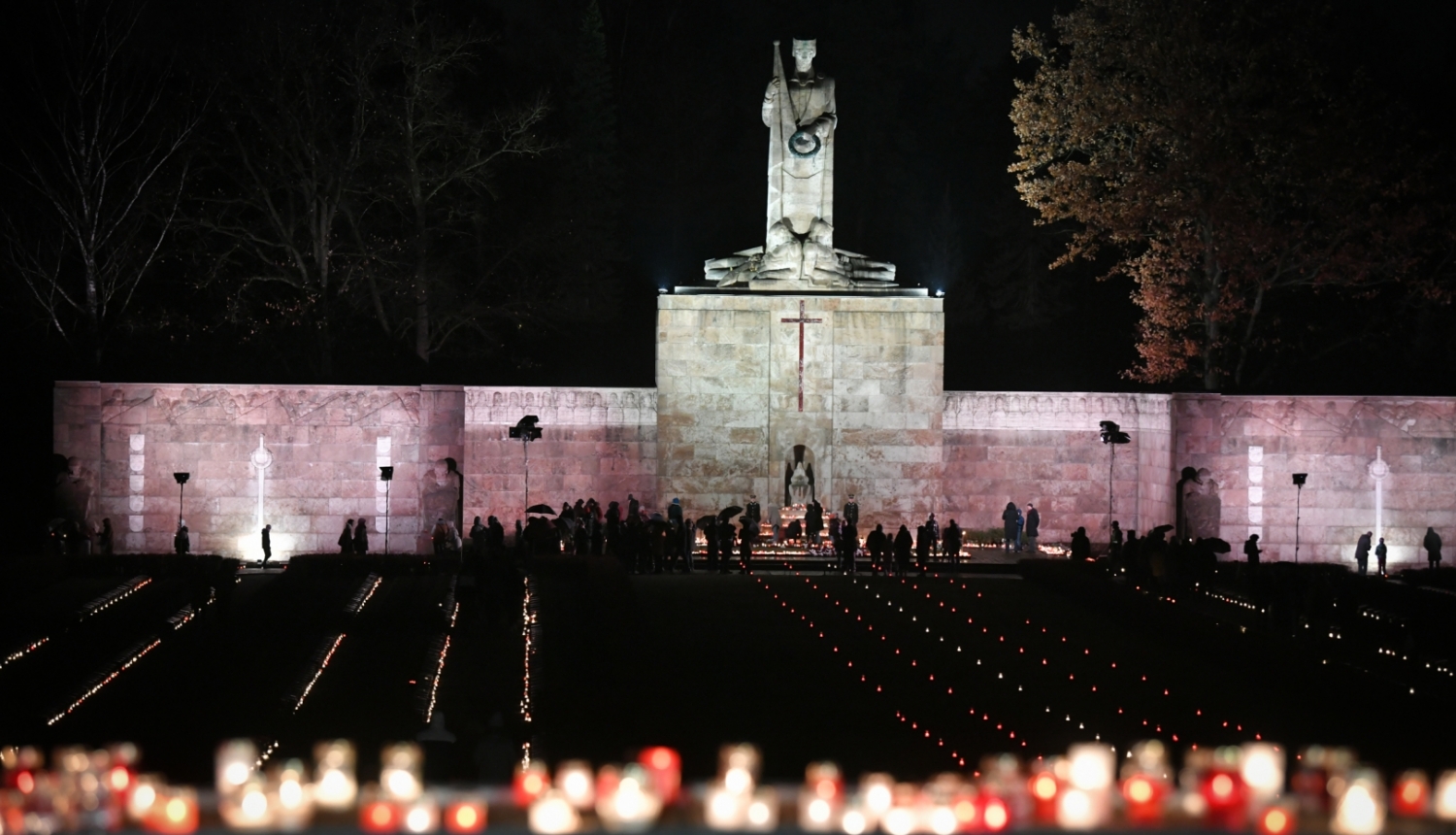 11.11.2023. Valsts prezidenta Edgara Rinkēviča dalība Neatkarības kara vakara jundā Rīgas Brāļu kapos