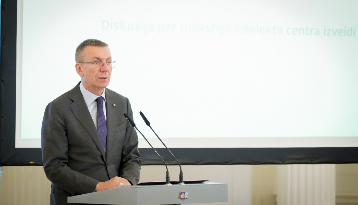 04.11.2024. Diskusija par mākslīgā intelekta centra izveidi Latvijā. Valsts prezidenta Edgara Rinkēviča uzruna Rīgas pils Baltajā zālē.