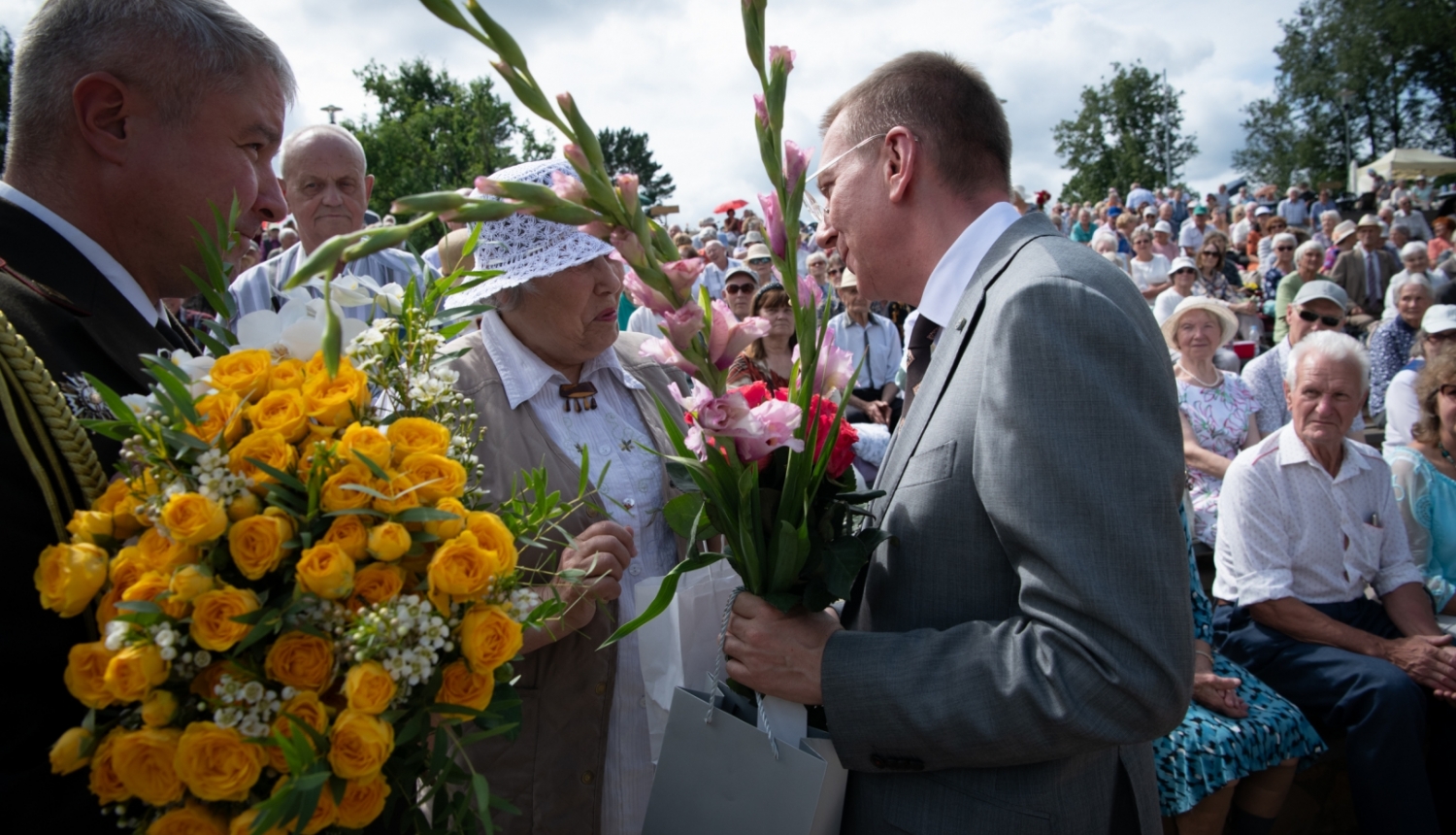 05.08.2023. Valsts prezidents Edgars Rinkēvičs uzrunā 24. Latvijas politiski represēto personu salidojuma dalībniekus