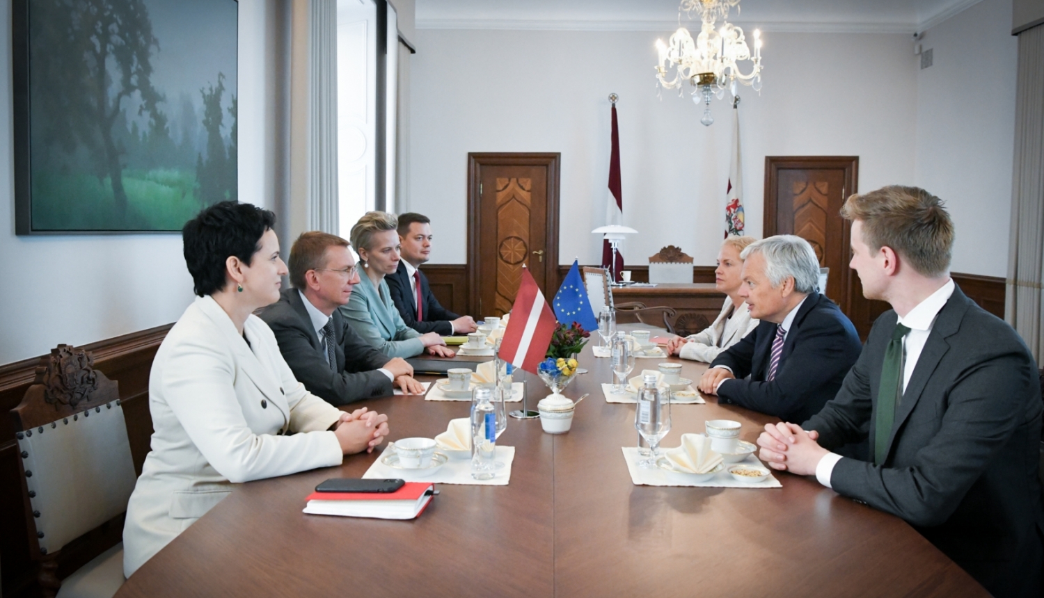 11.09.2023. Valsts prezidenta Edgara Rinkēviča tikšanās ar Eiropas Savienības komisāru tieslietu jautājumos Didjē Reindersu (Didier Reyenders)