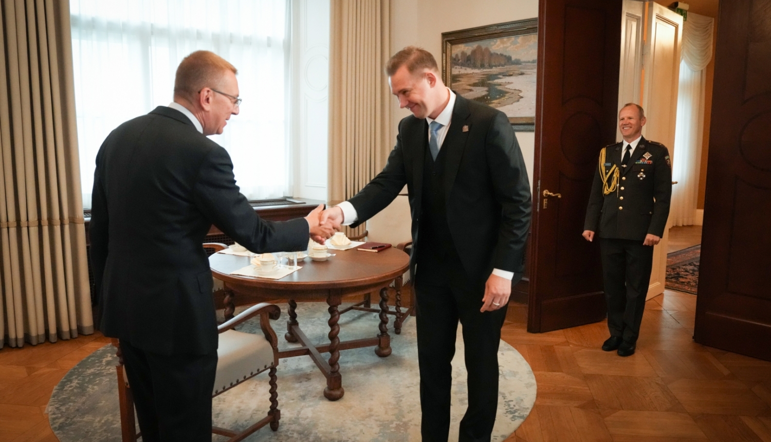 13.09.2024. Valsts prezidenta Edgara Rinkēviča tikšanās ar Saeimas frakcijas “Zaļo un Zemnieku savienība” priekšsēdētāju Hariju Rokpelni