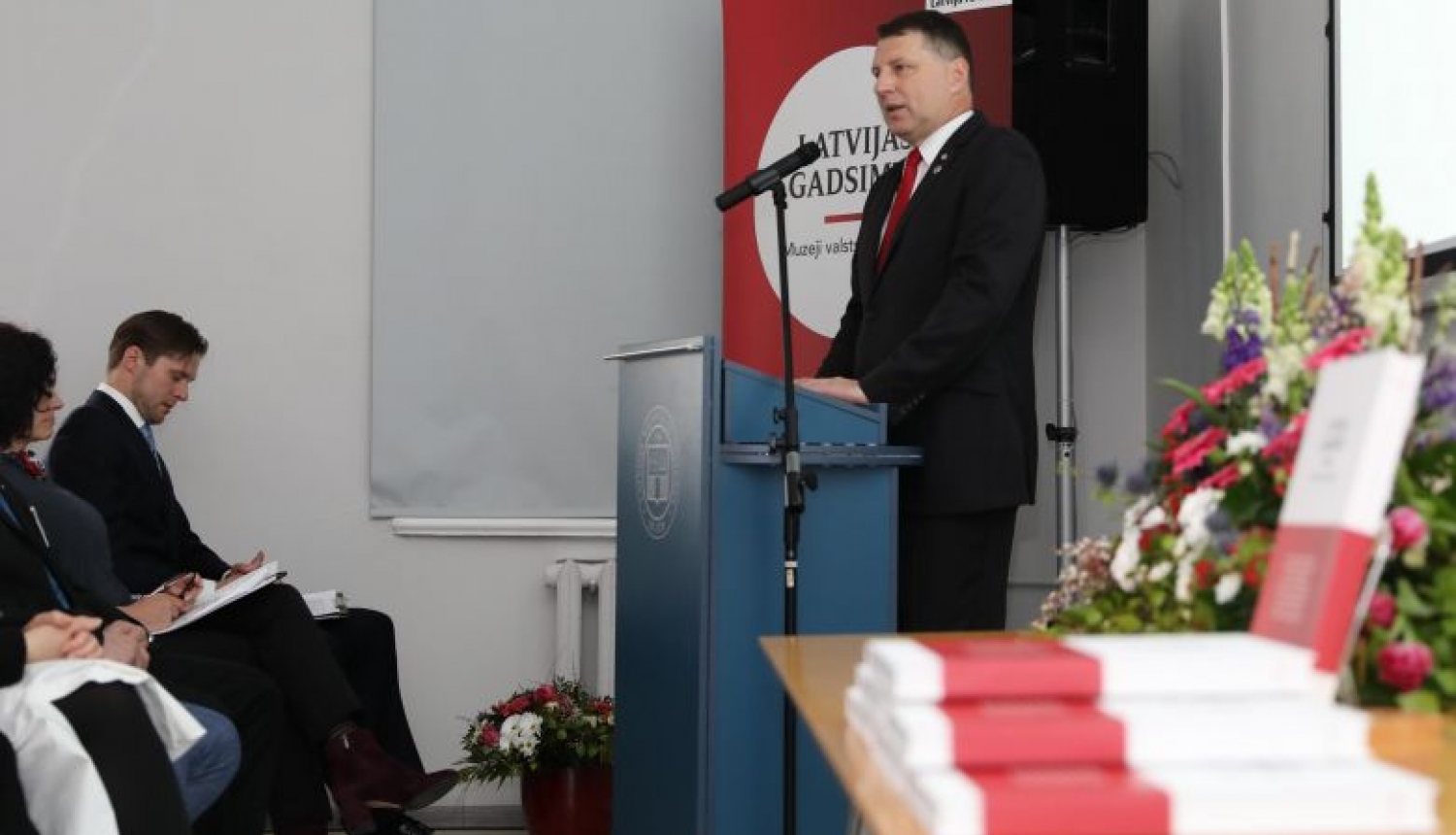 Valsts prezidents: izstāde “Latvijas gadsimts” ir patiess stāsts par mums, kādi un kādēļ mēs esam šodien