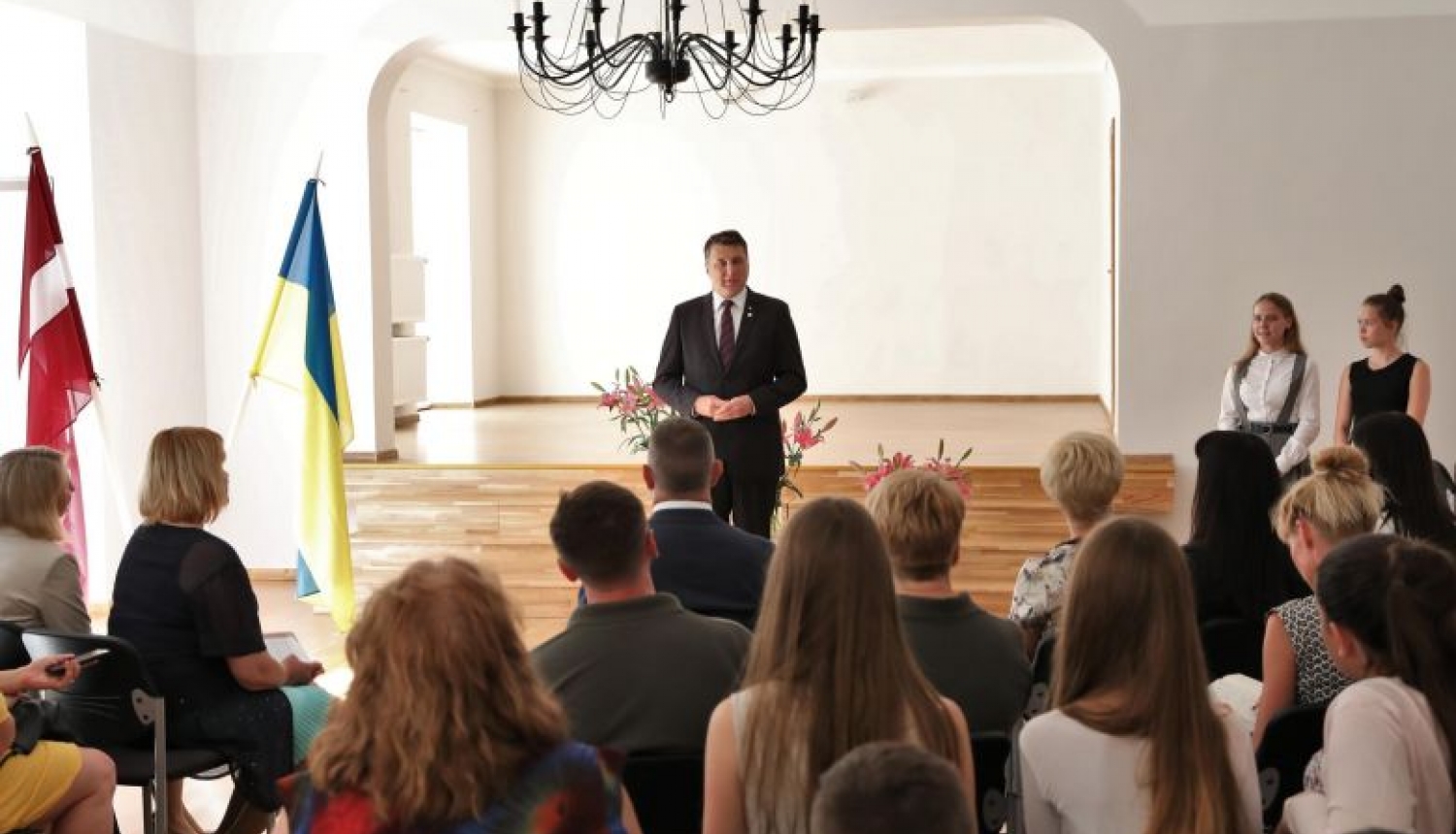 Valsts prezidents Saldus reģionālās vizītes laikā atklāj nometni Ukrainas karavīru bērniem