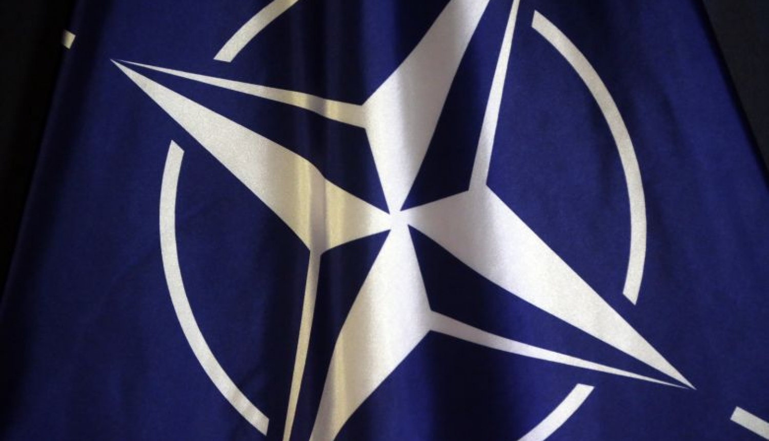 Rīgas pils Svētā Gara tornī svinīgi tiks pacelts NATO karogs